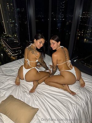 theserenotwins Nude Leaked Photo #13