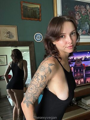 thesexyveganfree Nude Leaked Photo #6