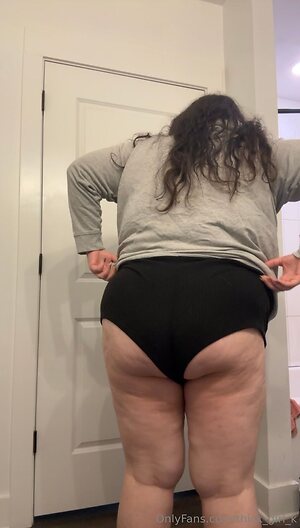 thick girl k Nude Leaked Photo #16
