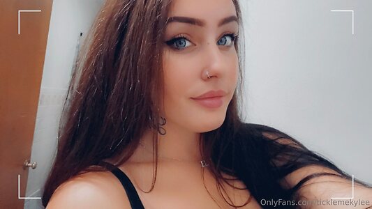 ticklemekylee Nude Leaked Photo #5