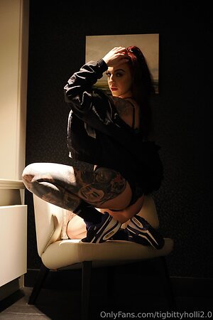 tigbittyholli2 0 Nude Leaked Photo #16