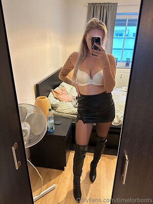 timeforboots Nude Leaked Photo #27