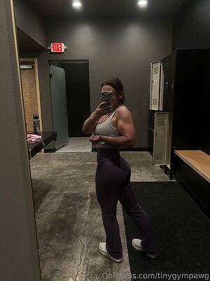 tinygympawg Nude Leaked Photo #8