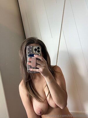 troubleb888 Nude Leaked Photo #29