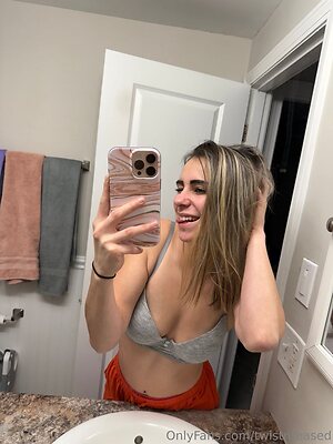 twistnteased Nude Leaked Photo #9
