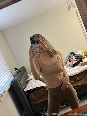 twistnteased Nude Leaked Photo #11