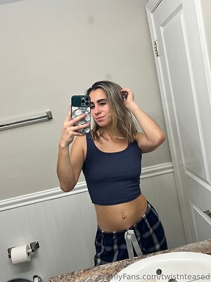 twistnteased Nude Leaked Photo #12