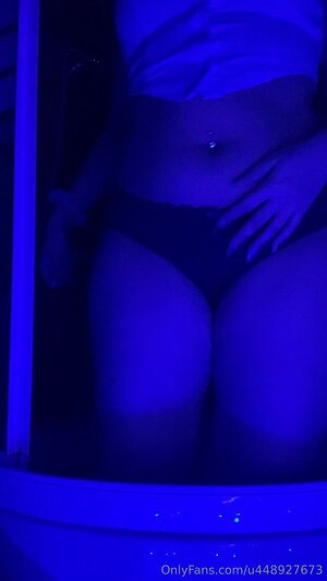 u448927673 Nude Leaked Photo #2