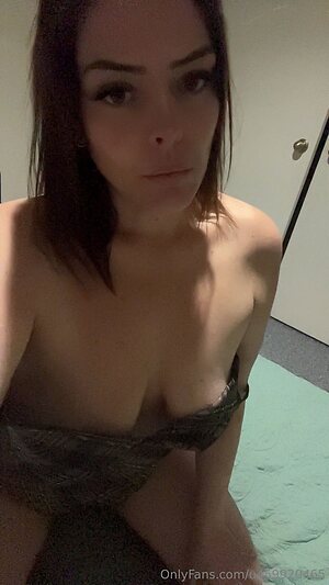 u459920465 Nude Leaked Photo #5