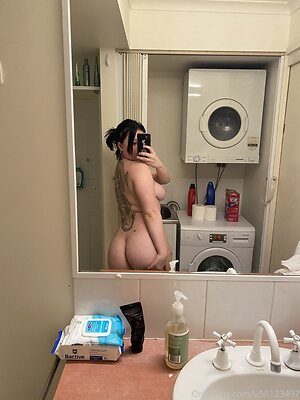 u56123497 Nude Leaked Photo #19