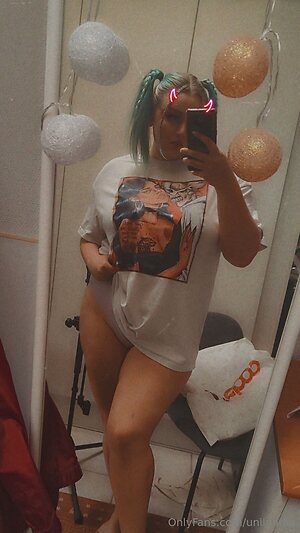 unilaama Nude Leaked Photo #33