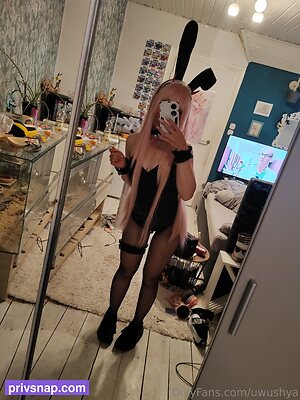 uwushya Nude Leaked Photo #34
