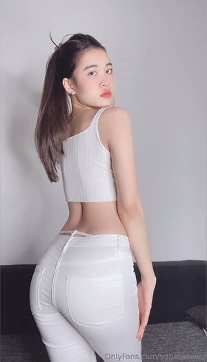 vanessawuu Nude Leaked Photo #16