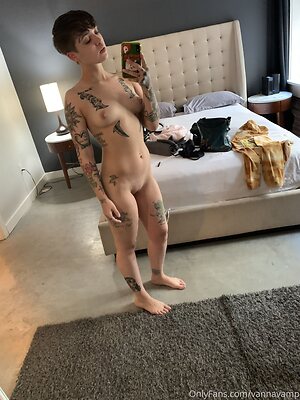vannavamp Nude Leaked Photo #4