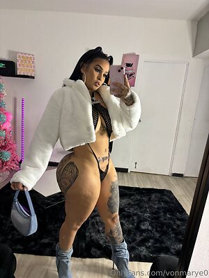 vonmarye0 Nude Leaked Photo #31