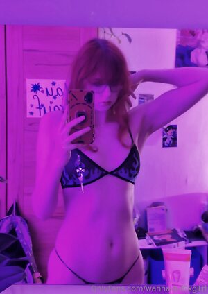 wanna-b-f0xg1rl Nude Leaked Photo #25