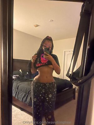 wavytiingfree Nude Leaked Photo #2