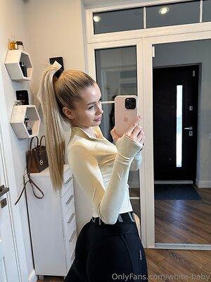 white-baby Nude Leaked Photo #15