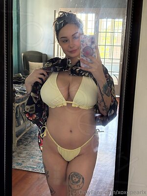 xoxopearlx Nude Leaked Photo #6