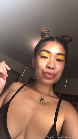 yellowhunnay Nude Leaked Photo #7