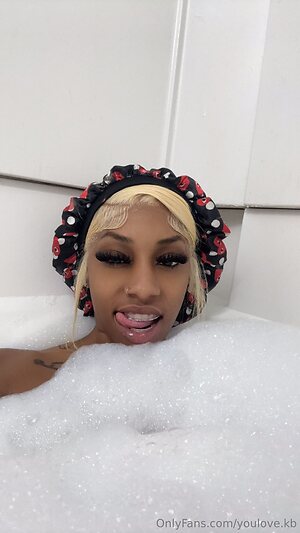 youlove kb Nude Leaked Photo #10
