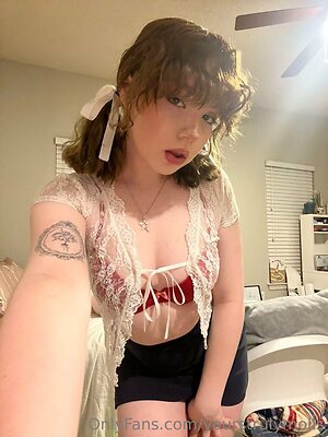 yourstrulymolls Nude Leaked Photo #12