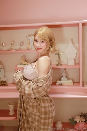 yui xin tw Nude Leaked Photo #13