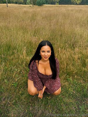 zina hadid Nude Leaked Photo #40