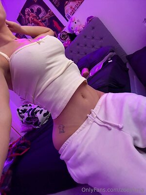 zoeyluna Nude Leaked Photo #3
